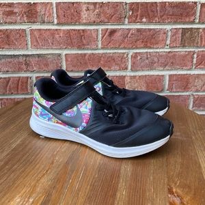 Nike, size 3Y, gym shoe